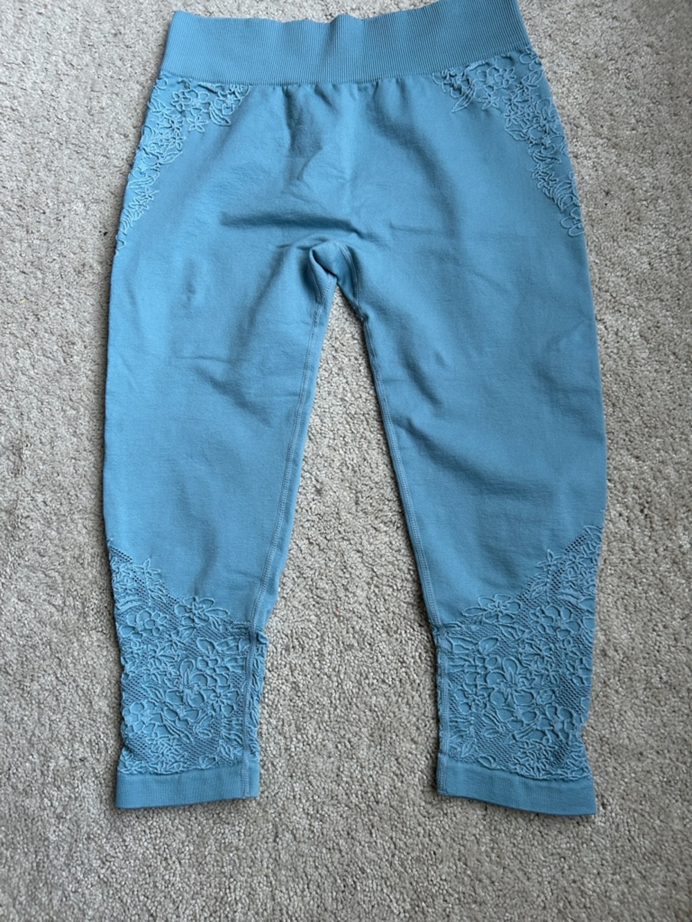 Fabletics Light Blue Floral-Trim Capri Leggings